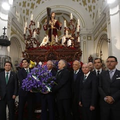 Feliz Semana Santa en el Betis, con ofrenda Floral en Claret