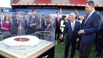 El pasado 12 de junio el rey Felipe VI visitó el Calderón y Cerezo le fue informando de lo que será el Wanda Metropolitano.