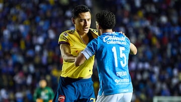 Ramon Juarez of America and Jose Rivero of Cruz Azul during the Semifinal second leg match between Cruz Azul and America as part of the Liga BBVA MX, Torneo Apertura 2024 at Ciudad de los Deportes Stadium on December 08, 2024 in Mexico City, Mexico.