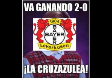 El delantero mexicano del Bayer Leverkusen marcó dos tantos en el empate 4-4 ante la Roma; tras su gran día los mejores Memes ya inundan las redes sociales.