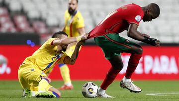 Carvalho (derecha), ante Andorra.