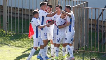 Futbol, Everton vs Huachipato.
Fecha 9, Campeonato Nacional 2022.
El jugador de Huachipato Maximiliano Rodriguez, derecha, celebra con sus companeros su gol contra Everton durante el partido de primera division realizado en el estadio Sausalito de Vina del Mar, Chile.
09/04/2022
Raul Zamora/Photosport

Football, Everton vs Huachipato.
Ninth date, 2022 National Championship.
Huachipato's player Maximiliano Rodriguez, right, celebrates with teammates after scoring against Everton during the first division match held at the Sausalito stadium in Vina del Mar, Chile.
09/04/2022
Raul Zamora/Photosport