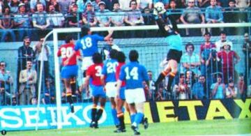 Ya en la Eurocopa, España se tuvo que enfrentar a Bélgica, Inglaterra y los infitriones, Italia.  Los belgas dieron la campanada y se clasificaron para la final.
Los de Kubala comenzaron por lo más difícil, jugar ante los italianos. Consiguieron un meritorio empate a cero.