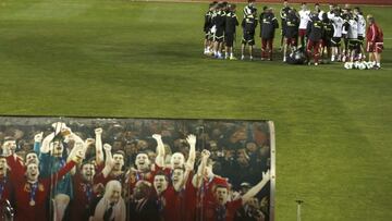 Los jugadores de la Selección, durante el entrenamiento en Las Rozas.