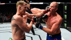 Volkov silencia Rotterdam con un bombazo sobre Struve