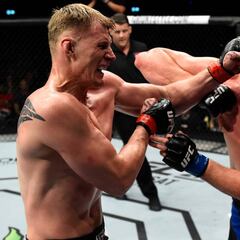 Volkov silencia Rotterdam con un bombazo sobre Struve