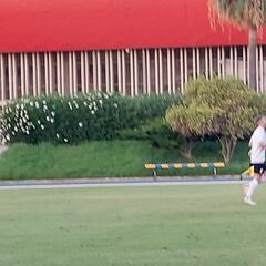 El Almería se estrena venciendo al Vélez