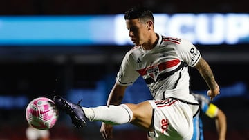 James Rodríguez en un partido de Sao Paulo.