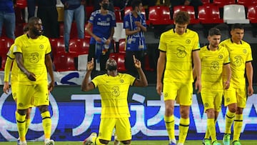 Chelsea's forward Romelu Lukaku (C) reacts after scoring the opening goal during the 2021 FIFA Club World Cup semi-final football match between Saudi's Al-Hilal and England's Chelsea at Mohammed Bin Zayed stadium in Abu Dhabi, on February 9