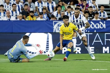 El portero amarillo fue vital en la victoria ante el Leganés. De todas las buenas intervenciones, la más importante fue la que hizo ante Cissé.