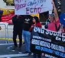Manifestantes sorprenden en la previa de la Gala del Festival de Viña: “¿Qué pasó con las donaciones?”