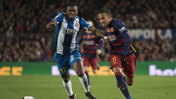 Pape Diop ante Neymar, en el duelo de Copa del Rey disputado en el Camp Nou.