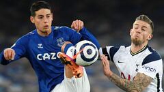 James Rodr&iacute;guez y Toby Alderweireld