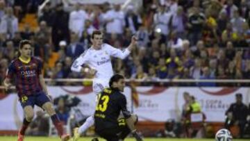 Imagen del gol de Bale, en final de la Copa del Rey en Mestalla.