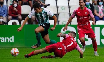 La gran sorpresa del once inicial fue la suplencia de Íñigo. Romo eligió a Tienza.