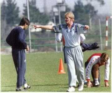 Bert Jacobs entren¨® al Sporting de Gij¨®n en la temporada 1992/1993. En la jornada 29? fue destituido debido al mal rumbo del equipo.