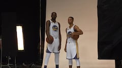 Durant y Curry posan por primera vez con los Warriors