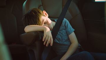 Un niño se quedó encerrado en el auto con un calor intenso