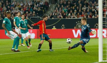 Marc-Andre ter Stegen e Isco.