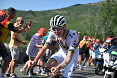 Pogacar destroza a Vingegaard en Hautacam y encarrila su cuarto Tour