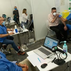 Sanidad indica el número de muertes por COVID evitadas hasta abril con la vacunación