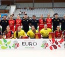 España arrasa a Francia en su debut