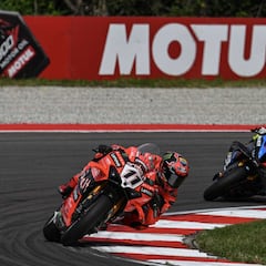 Bulega busca un nuevo golpe y Razgatlioglu, evitarlo