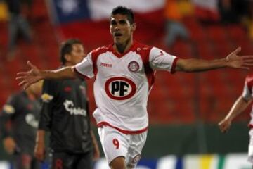 Angel Vildozo (San Felipe) fue el goleador el 2009 con 5 tantos.