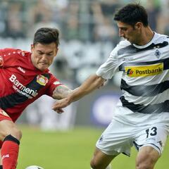 Aránguiz se lesiona en derrota de Bayer y cancela viaje a Chile