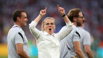 FILE PHOTO: Soccer Football - Women's Euro 2022 - Final - England v Germany - Wembley Stadium, London, Britain - July 31, 2022 England manager Sarina Wiegman celebrates winning the Women's Euro 2022 final after the match REUTERS/Molly Darlington/File Photo