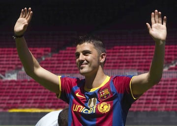 El 21 de mayo de 2010 David Villa fue presentado como nuevo jugador blaugrana. El último fichaje de Laporta como presidente del club culé se presentó antes de marcharse el jugador a Sudáfrica para preparar el Mundial de 2010.