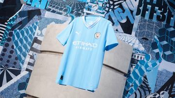 PUMA y el Manchester City presentan la nueva primera equipación para la temporada 2023/24 que conmemora las dos décadas del traslado del Club al Etihad Stadium. Rinde homenaje a las características icónicas del Etihad Stadium y está inspirada en la camiseta que el equipo usó durante la primera temporada en su nuevo estadio.