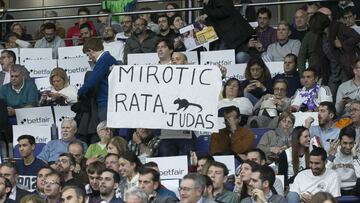 Insultos a Mirotic.