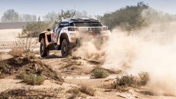 Carlos Sainz gana la segunda etapa en el Rally de Marruecos