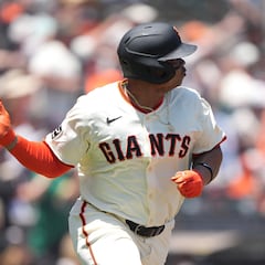 Rafael Devers castiga a los Red Sox con primer home run como jugador de Giants