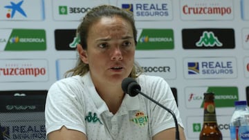 Mar&iacute;a Pry, entrenador del Betis. 