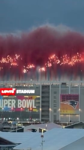 Impresionantes fuegos artificiales para espectáculo de Bad Bunny en el Super Bowl LX