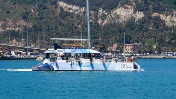 Lienzo en el Mar de Barcelona