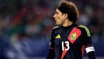 ARLINGTON, TEXAS - MARCH 21: Guillermo Ochoa #13 of Mexico looks on as Mexico takes on Panama in the second half during Game 2 of the Semifinals of the CONCACAF Nations League Finals at AT&T Stadium on March 21, 2024 in Arlington, Texas.   Ron Jenkins/Getty Images/AFP (Photo by Ron Jenkins / GETTY IMAGES NORTH AMERICA / Getty Images via AFP)