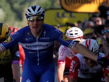 Elia Viviani del Deceuninck-Quick Step gan&oacute; la cuarta etapa del Tour de Francia 2019.