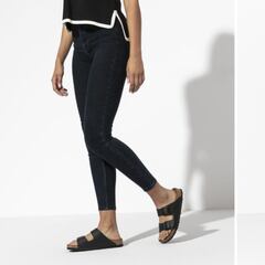 Birkenstock Arizona: así es la sandalia unisex que arrasa en Amazon con 17.000 valoraciones