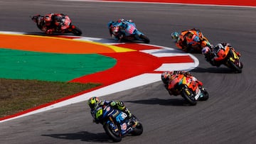 MotoGP - Portuguese Grand Prix - Algarve International Circuit, Portimao, Portugal - November 9, 2025 Italtrans Racing Team's Diogo Moreira, Elf Marc VDS Racing Team's Jake Dixon and Red Bull KTM Ajo's Collin Veijer in action during the Moto2 race REUTERS/Marcelo Del Pozo