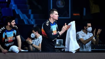 Max Salash, pívot del Hereda San Pablo Burgos, durante la Final a Ocho de la Champions FIBA.