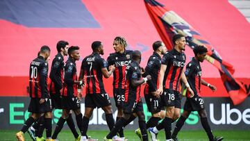 Nice&#039;s French defender Jean-Clair Todibo (C) is congratulated by team mates after scoring a goal during the French L1 football match between OGC Nice and Angers SCO at the Allianz Riviera stadium in Nice on February 7, 2021. (Photo by CLEMENT MAHOUDE