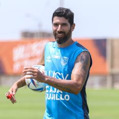 La nueva aventura del Loco Abreu toma forma