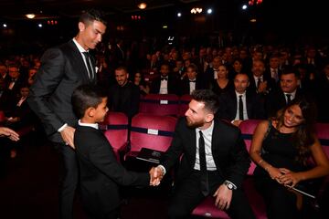 La FIFA coronó a Cristiano con su segundo The Best. El madridista superó con gran amplitud (43,16%) en la votación a Messi (19,25%) y Neymar (6,92€).