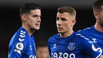 James Rodríguez y Lucas Digne en el Everton