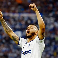 Luis Suárez debuta con doblete en el Olympique de Marsella