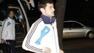 Casillas a su llegada al hotel de concentración.