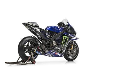La escudería japonesa ha presentado la Yamaha YZR-M1 para la temporada 2021 con el piloto español Maverick Viñales y el francés Fabio Quartararo. Por primera vez desde el año 2013 no ha estadoel piloto italiano Valentino Rossi.